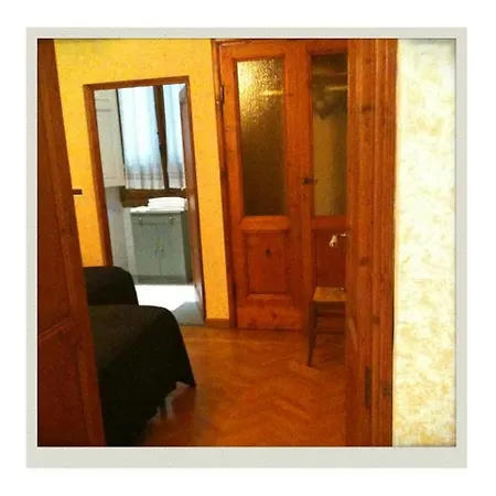 1 Bedroom Flat For 6 Persons Appartement Florence