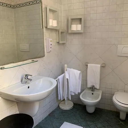 1 Bedroom Flat For 6 Persons *